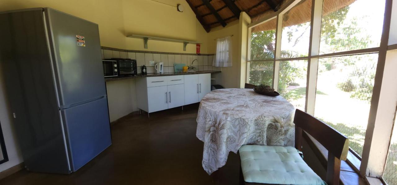 Kiaat Bungalows Hazyview Extérieur photo